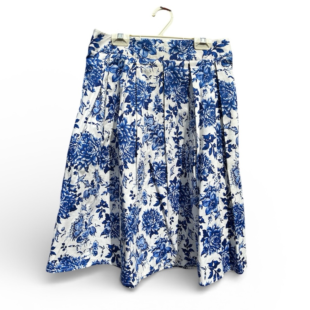 Floral Blue and White Women's Skirt - Picture 1 of 4